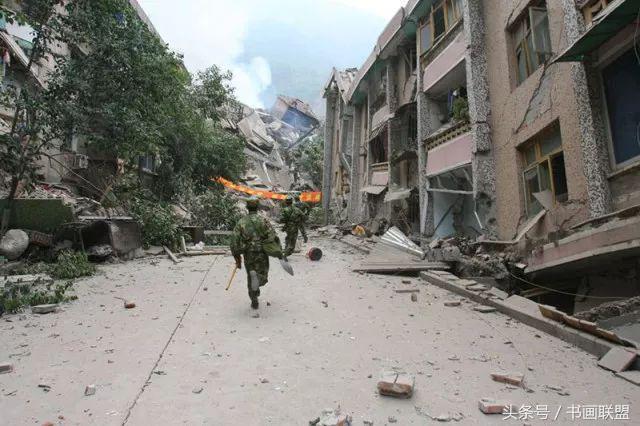 һ����Ƭ ʮ��ǰ�Ļ��� 5.12-12.jpg