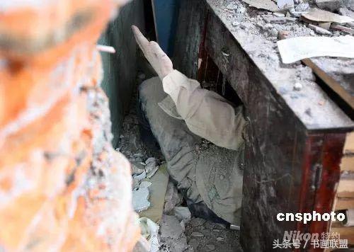 һ����Ƭ ʮ��ǰ�Ļ��� 5.12-31.jpg