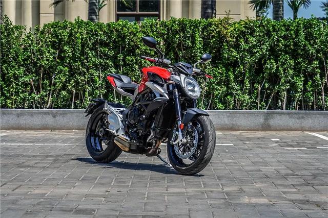 ���ߵ�����Ʒ MV�¹�˹��Brutale 800������-1.jpg