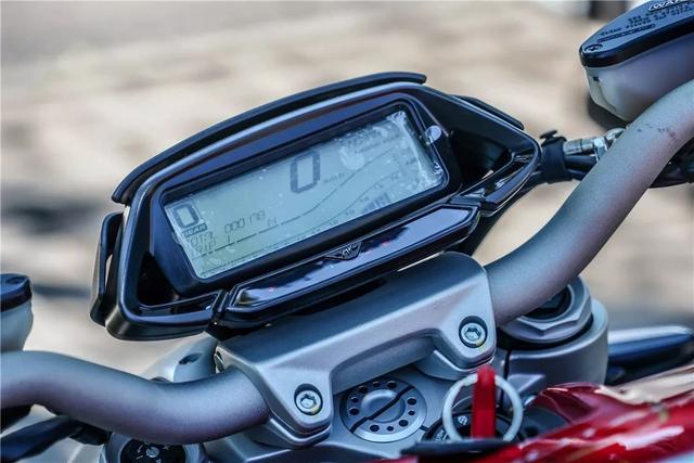 ���ߵ�����Ʒ MV�¹�˹��Brutale 800������-6.jpg