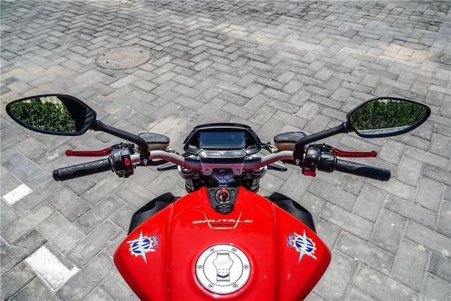 ���ߵ�����Ʒ MV�¹�˹��Brutale 800������-7.jpg