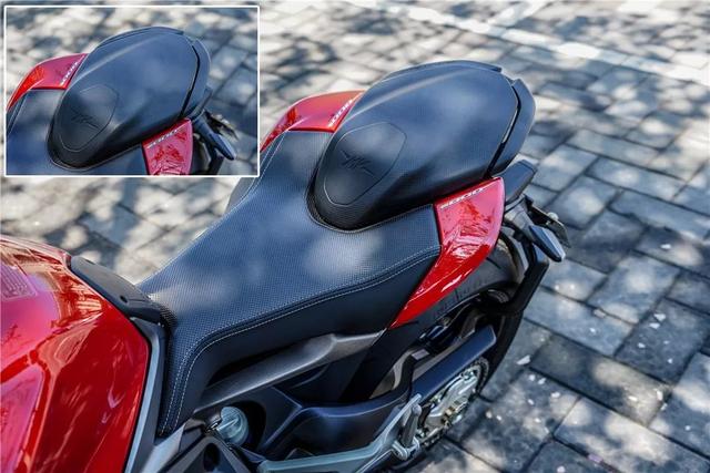 ���ߵ�����Ʒ MV�¹�˹��Brutale 800������-11.jpg