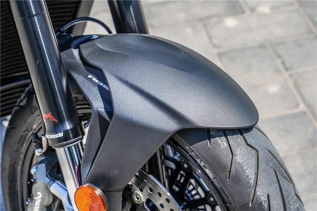 ���ߵ�����Ʒ MV�¹�˹��Brutale 800������-18.jpg