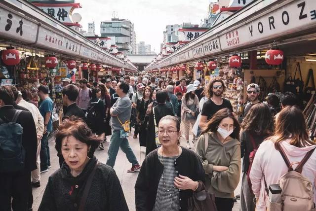 ��һ���ļ���حNINO SCHURTER���ձ�֮��-7.jpg