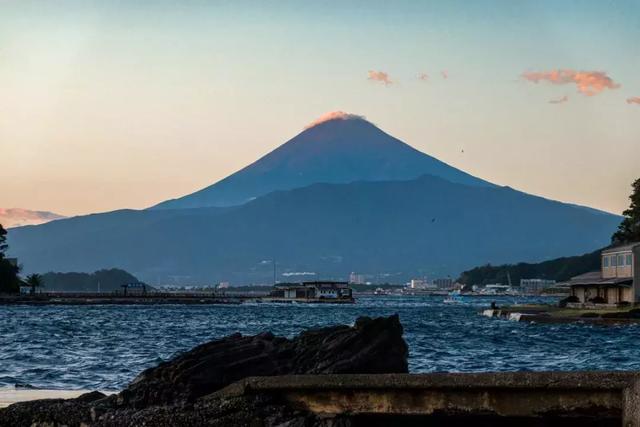 ��һ���ļ���حNINO SCHURTER���ձ�֮��-3.jpg