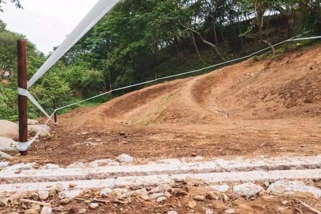 ��һ���ļ���حNINO SCHURTER���ձ�֮��-15.jpg