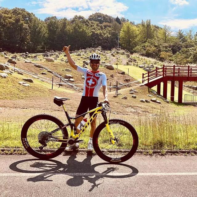 ��һ���ļ���حNINO SCHURTER���ձ�֮��-12.jpg