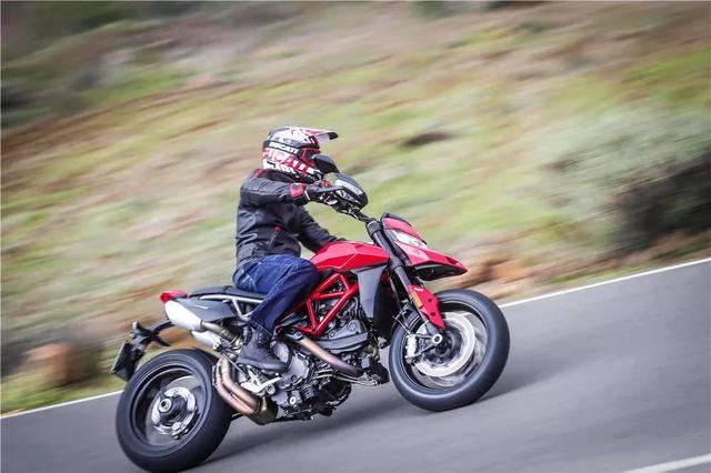 �����޾��������� �ſ���Hypermotard ����950��ʽ����-14.jpg