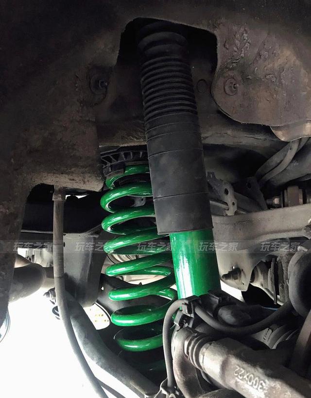 �ִ���˼������E200L ��װ�ĽŲ�ͣ������-16.jpg