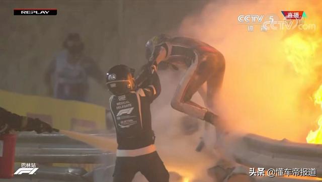 ͻ�� | F1����վ���������¹� ����ײǽ����ְ�ȫ����-2.jpg