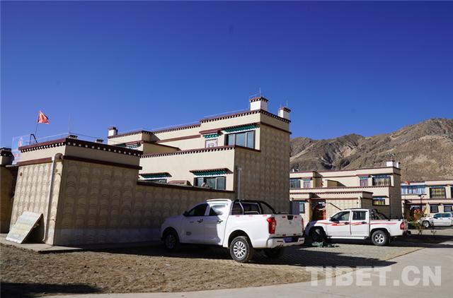 ��ͥԺ�� ������ ��ׯ��������ɭ���հ�Ǩ���õ�ġ�����������-3.jpg