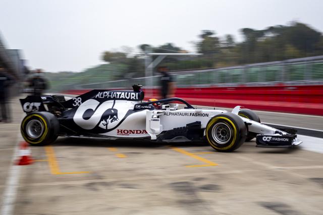 F1ӭ����λ00���� С��ţF1ǩԼ�ձ�����-3.jpg