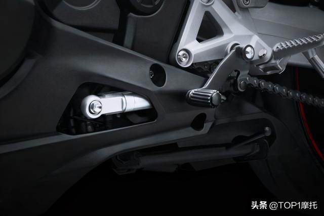 ����CBR250RR�¿��½������ ӭս����ZX25R-5.jpg