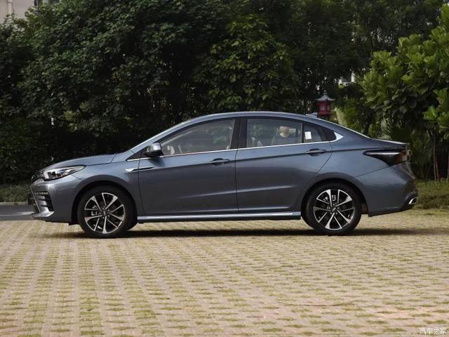 ������5 PLUS����7�򣬻���CarPlay-4.jpg