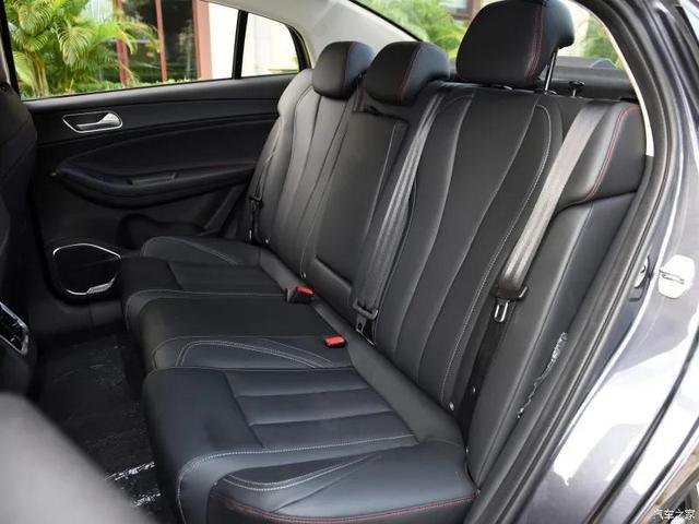 ������5 PLUS����7�򣬻���CarPlay-10.jpg