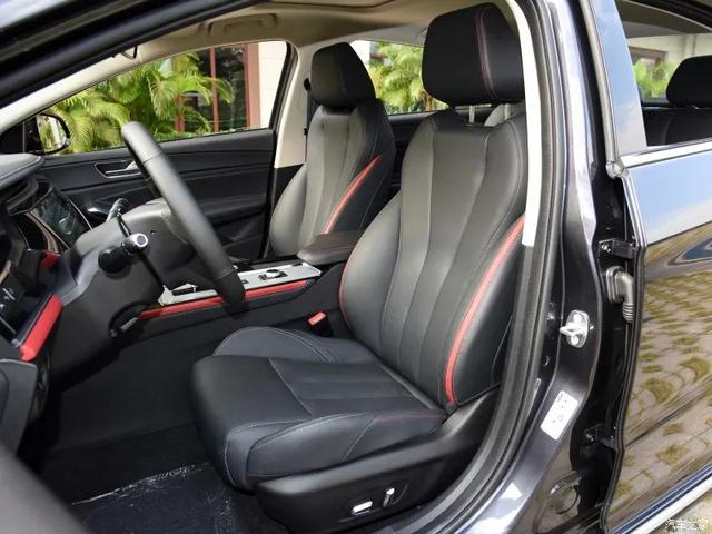 ������5 PLUS����7�򣬻���CarPlay-9.jpg